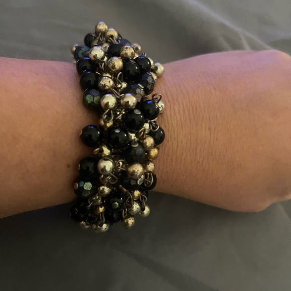 Jewelry - Elegant Black and Gold Beaded Bracelet